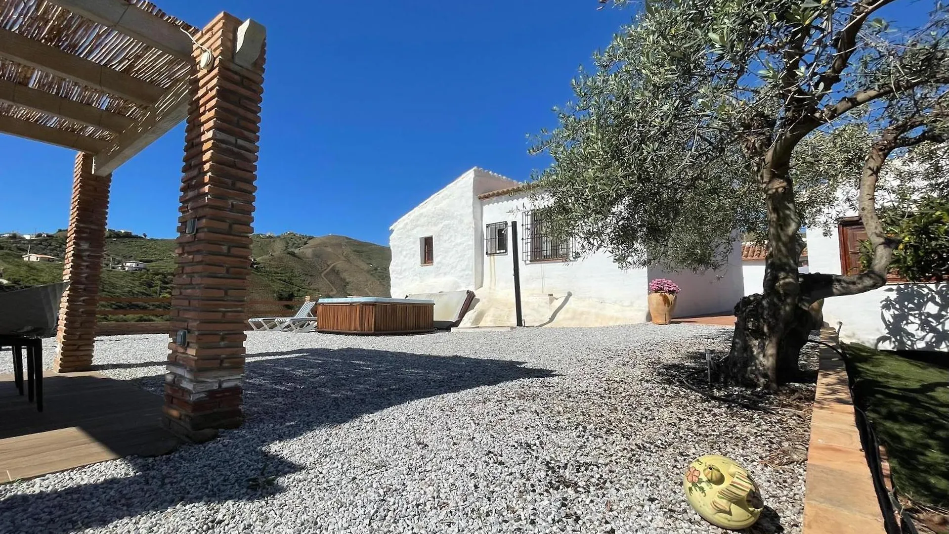 Evans Realty Bq Casa Vallejo & Jacuzzi & Bbq & Vistas Borge 0*,  Spain